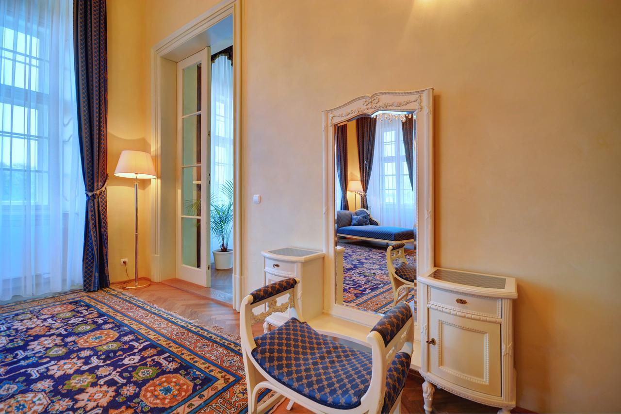 Chateau Liblice Byšice Exterior foto