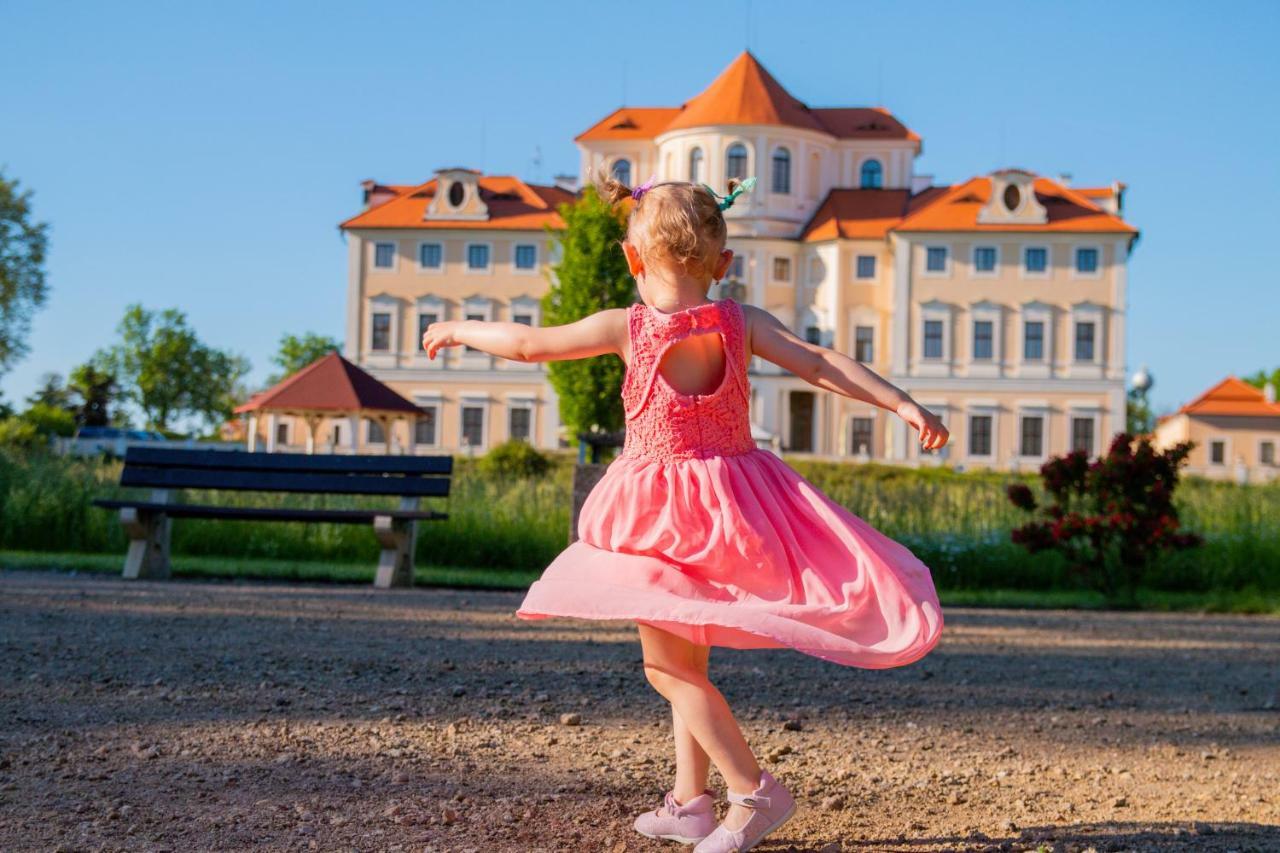 Chateau Liblice Byšice Exterior foto